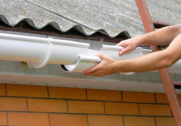 Cost of Gutter Hanging in Ellijay